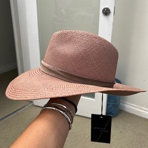 Janessa Leone Hat Sz small